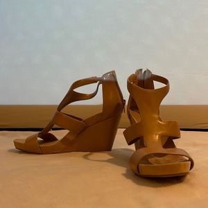 Tan Wedges